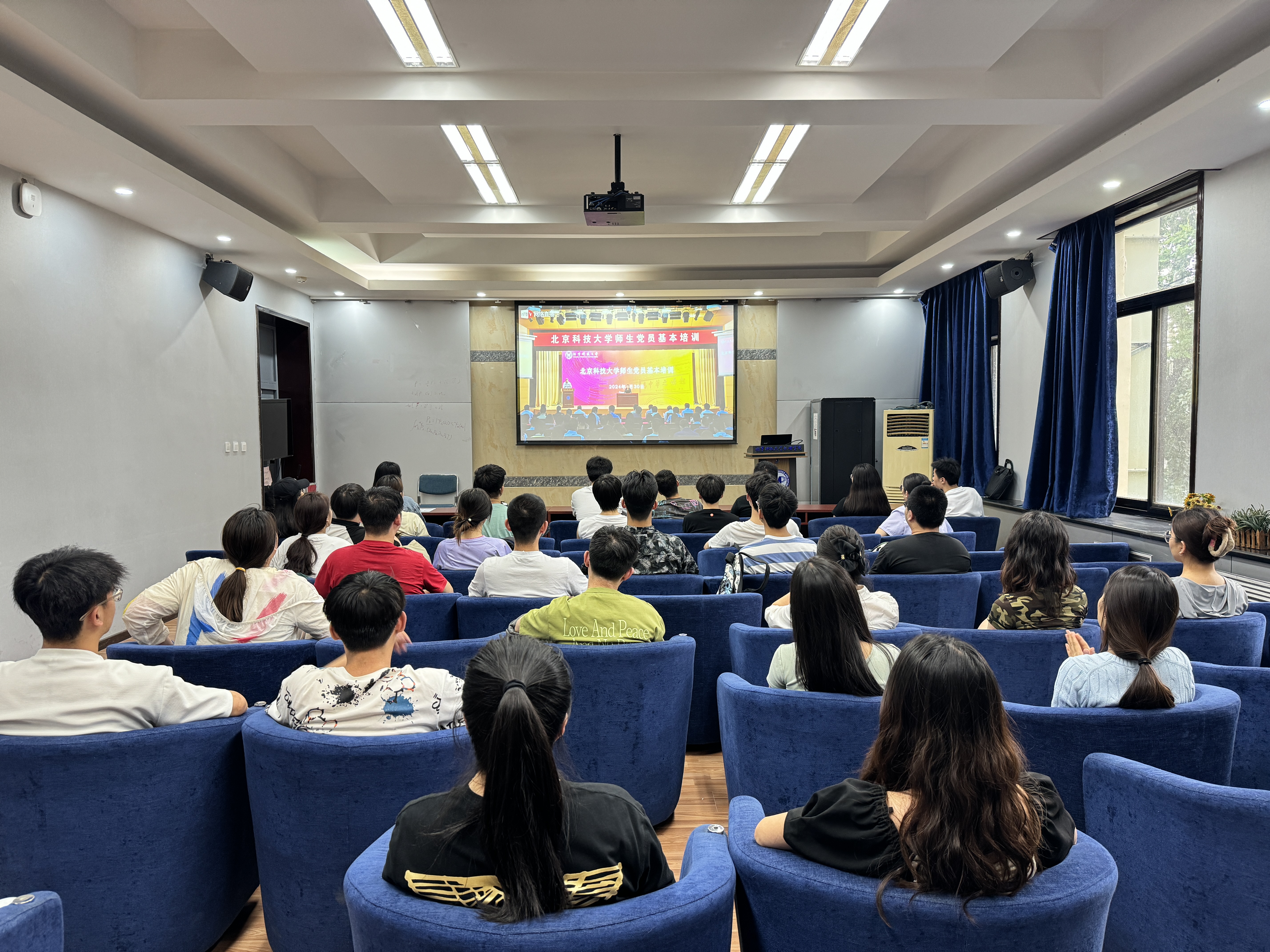 b2b354a75f1692edd3ae472491bd212b.jpg b2b354a75f1692edd3ae472491bd212b.jpg