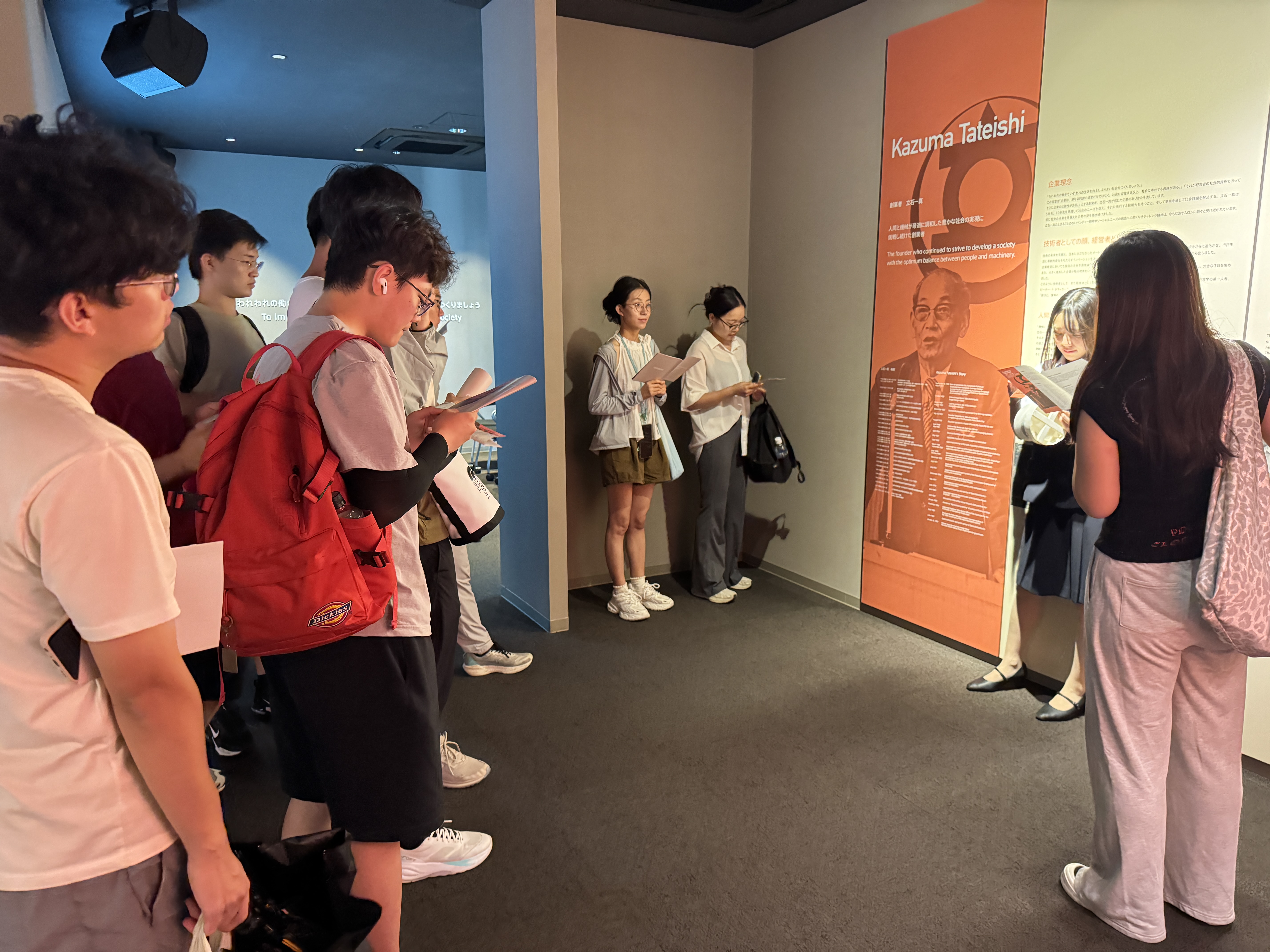 1758165001391505.jpg 1758165001391505.jpg